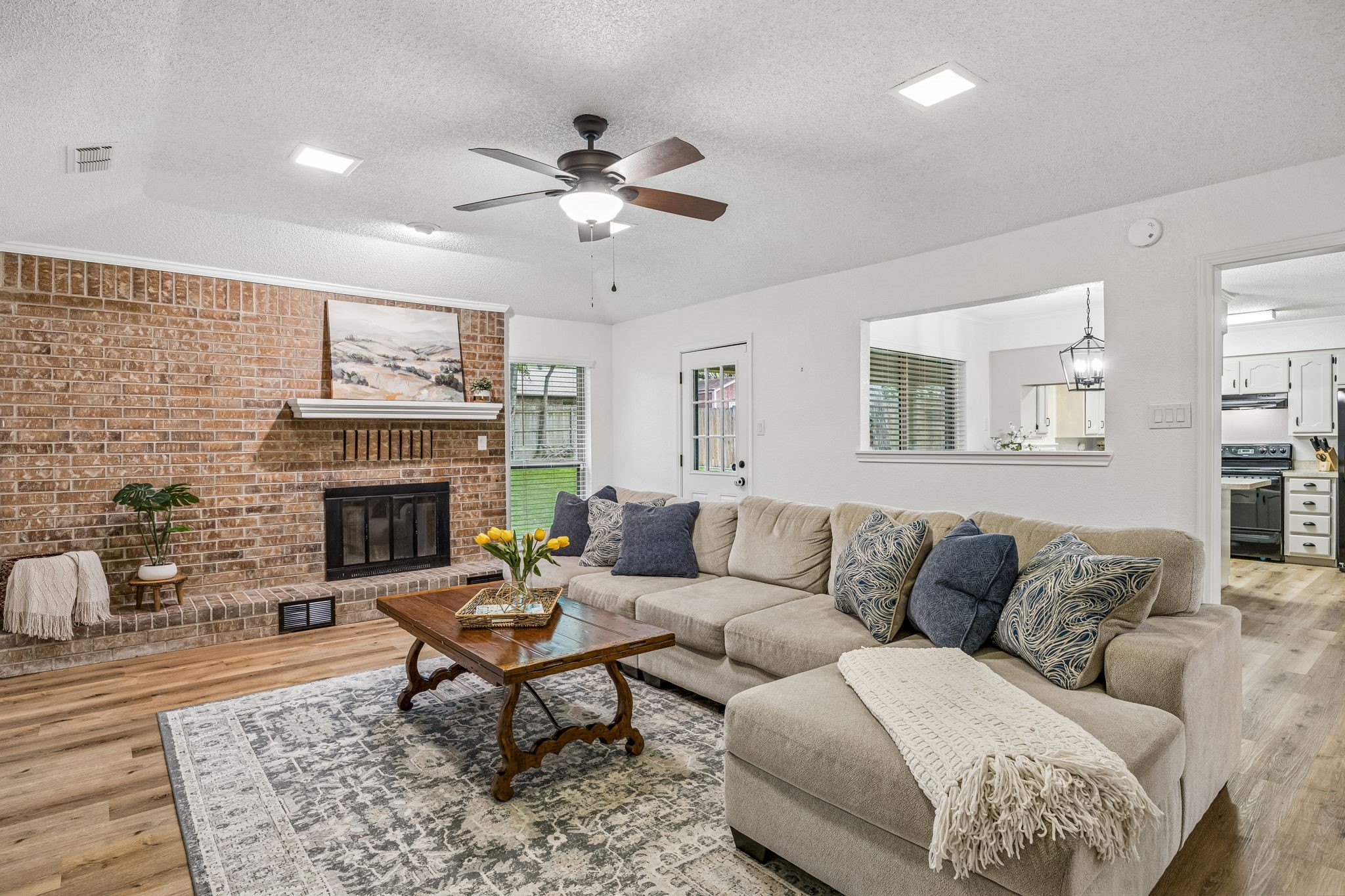 232 NE Shady Oaks Drive Burleson TX 76028
