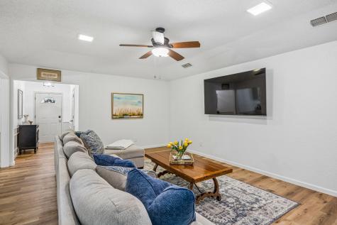 232 NE Shady Oaks Drive Burleson TX 76028