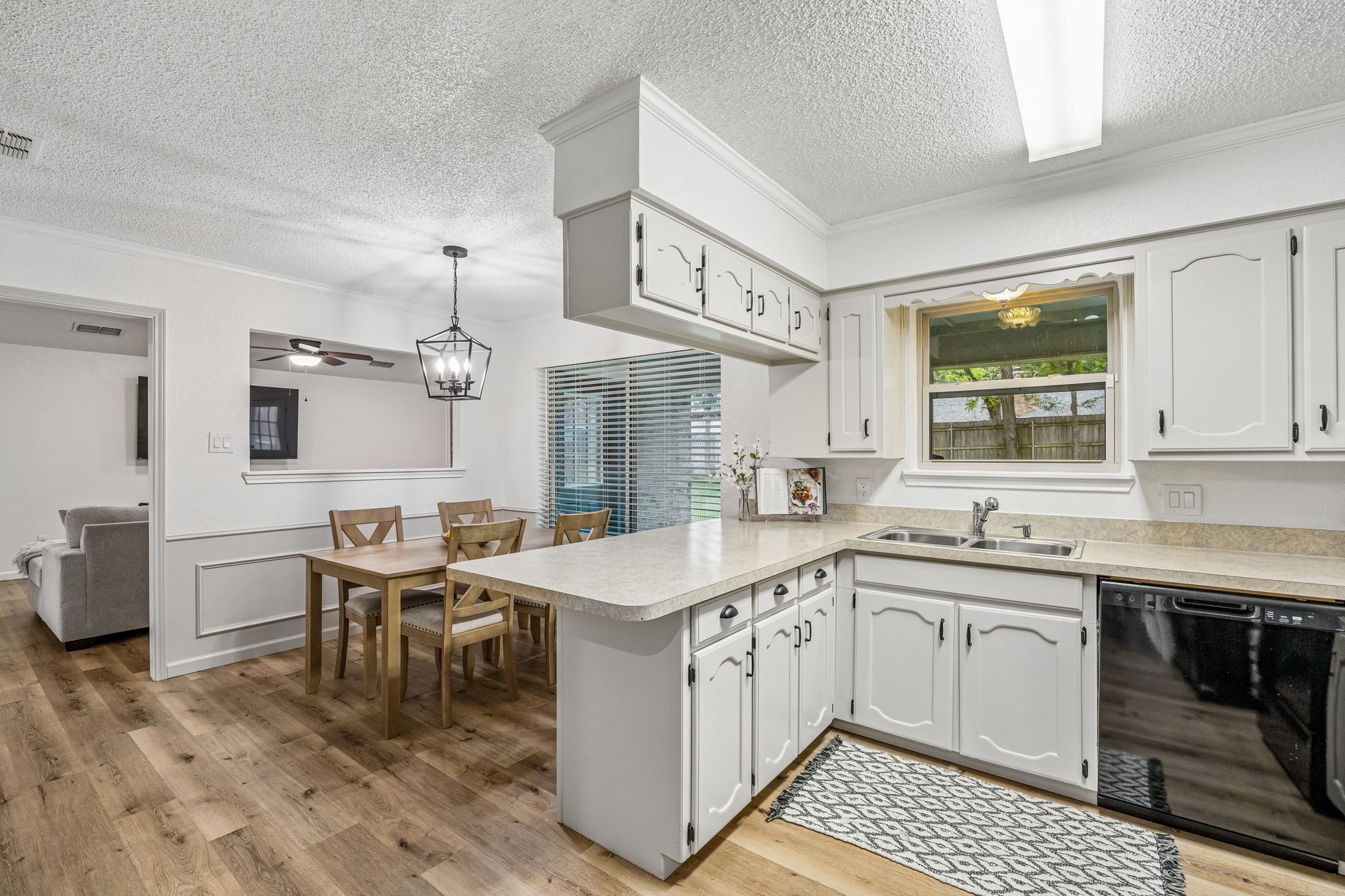232 NE Shady Oaks Drive Burleson TX 76028