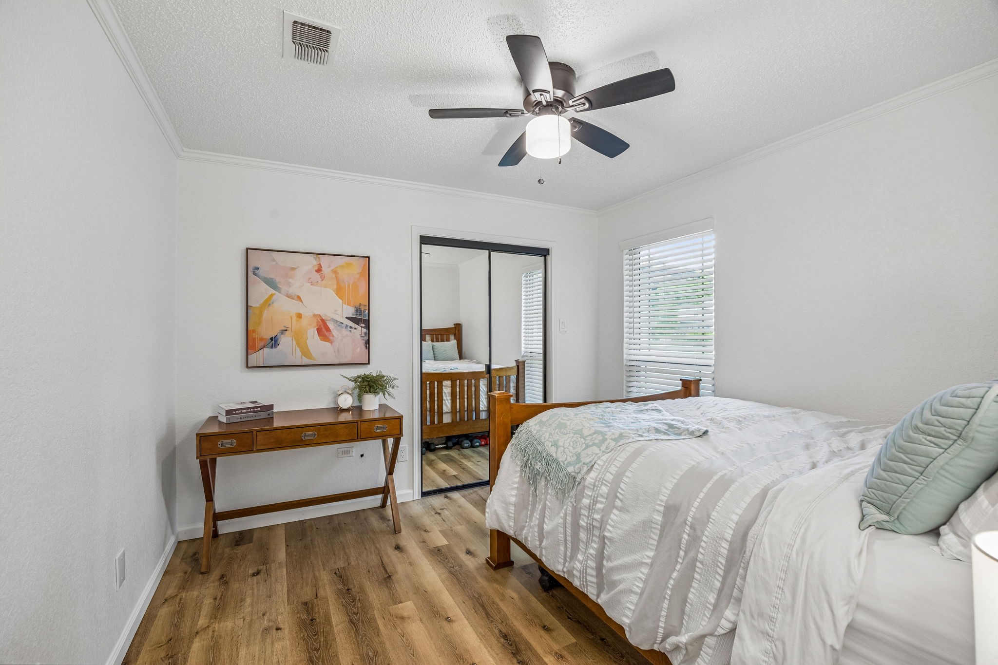 232 NE Shady Oaks Drive Burleson TX 76028