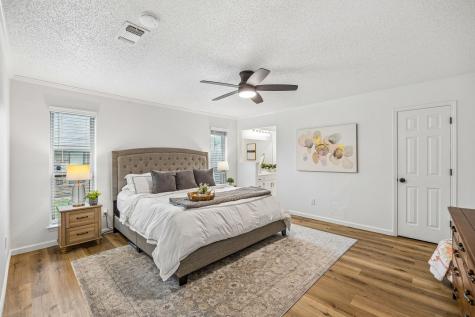 232 NE Shady Oaks Drive Burleson TX 76028