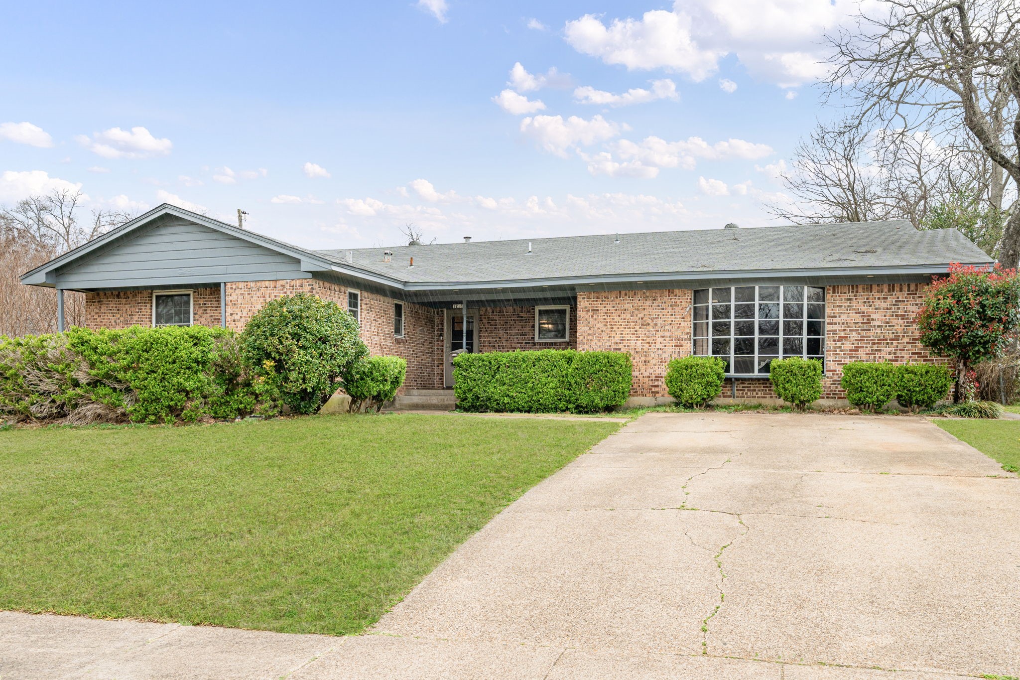 3213 Pecan Lane Garland TX 75041