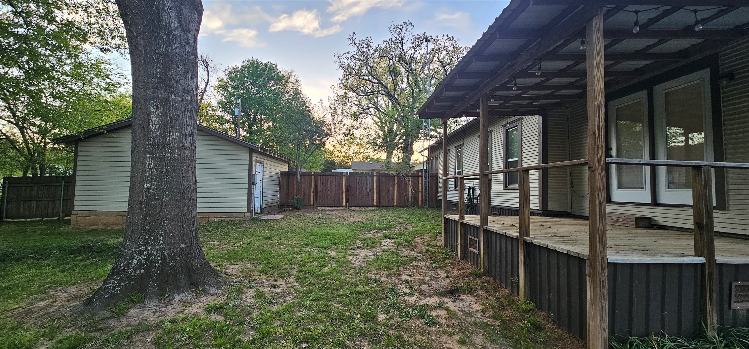 700 S Live Oak Street Canton TX 75103