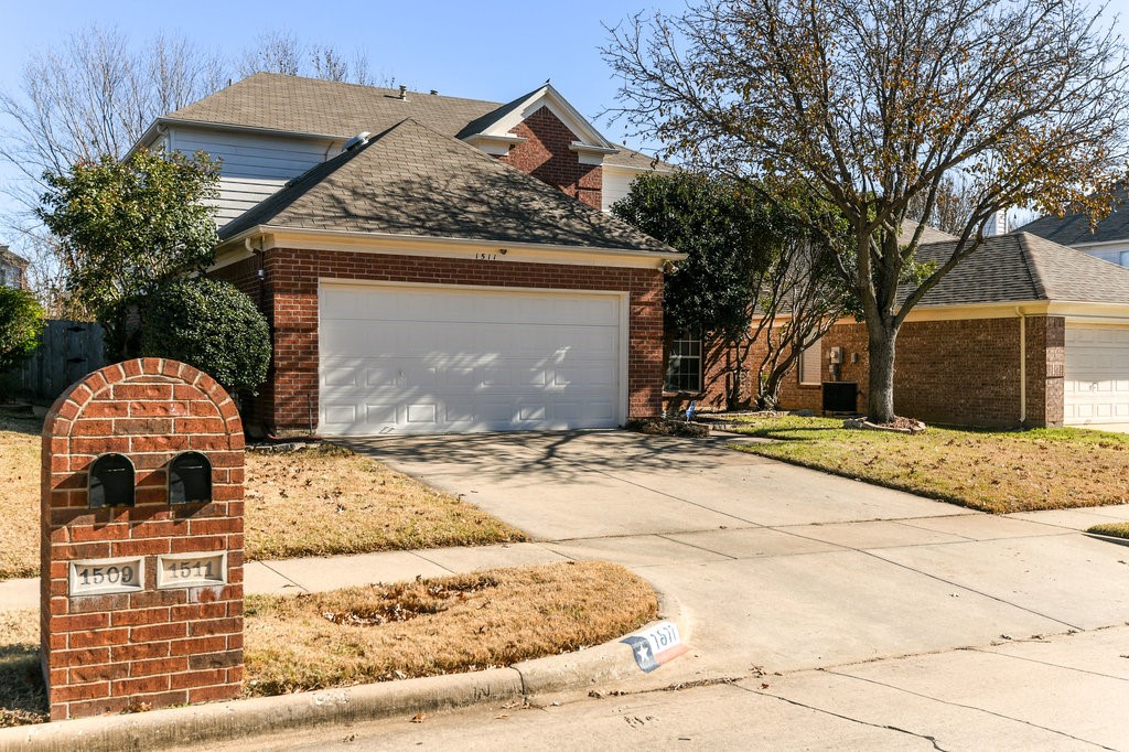 1511 Park Chase Avenue Arlington TX 76011