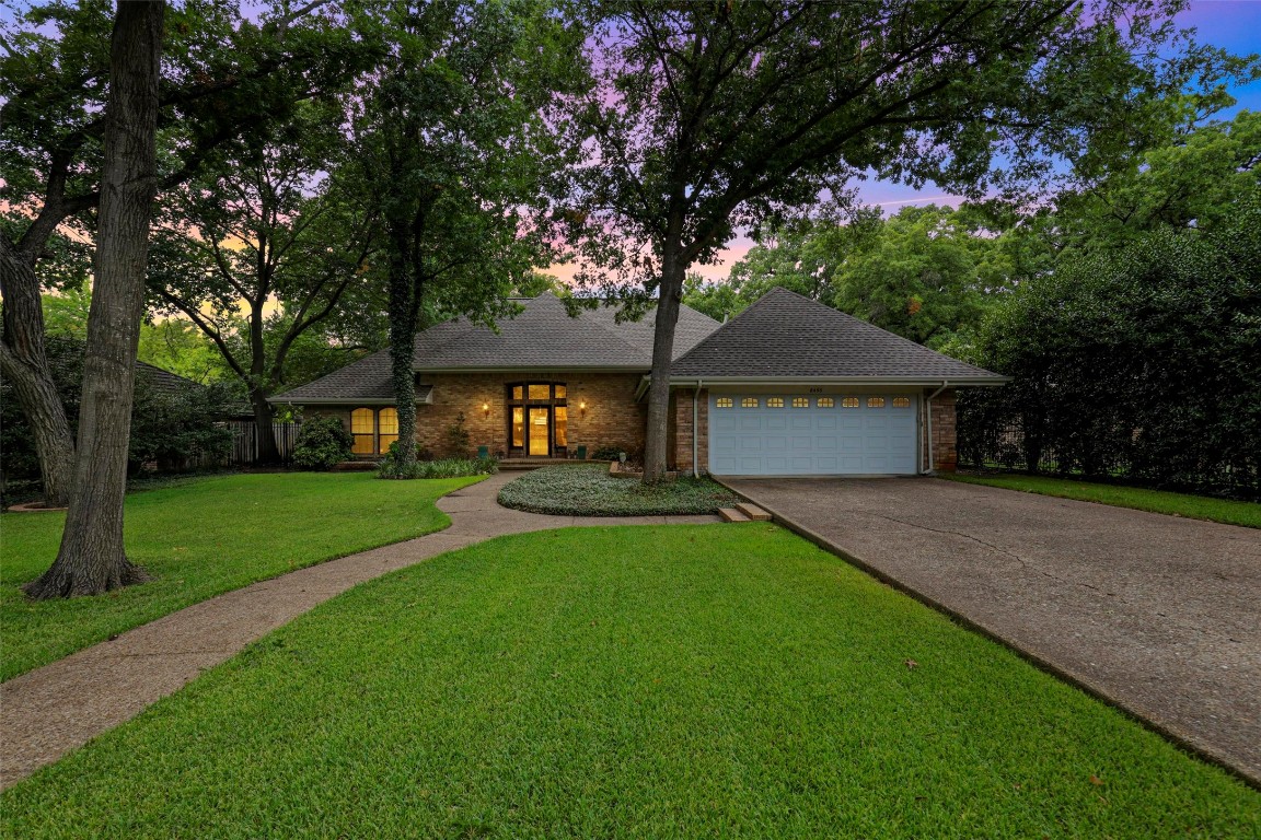 8453 Marys Creek Drive Benbrook TX 76116