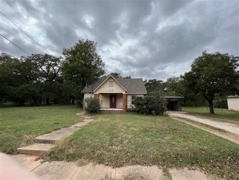 2615 N Oak Avenue Mineral Wells TX 76067