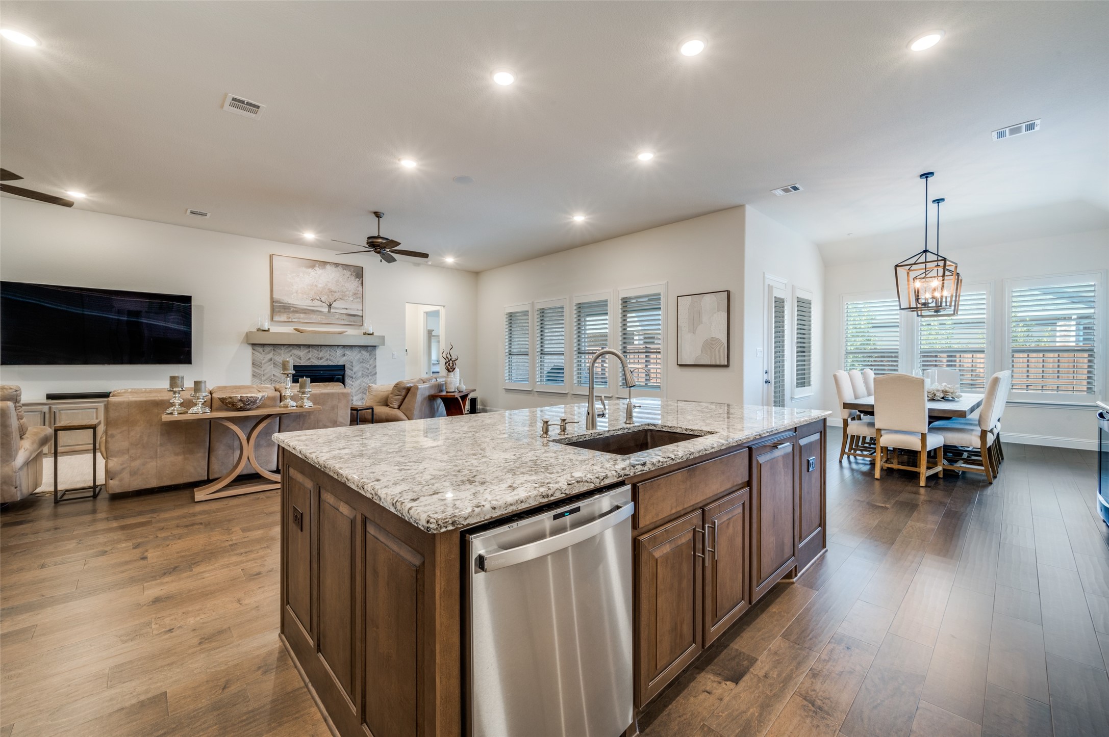 2729 Ashford The Colony TX 75056