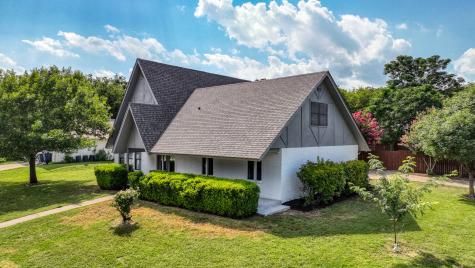 1723 W Doyle Street Granbury TX 76048