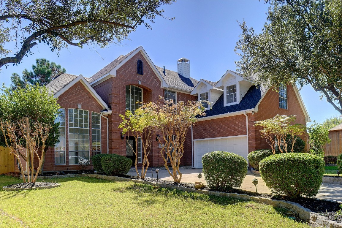 107 Heneretta Drive Hurst TX 76054