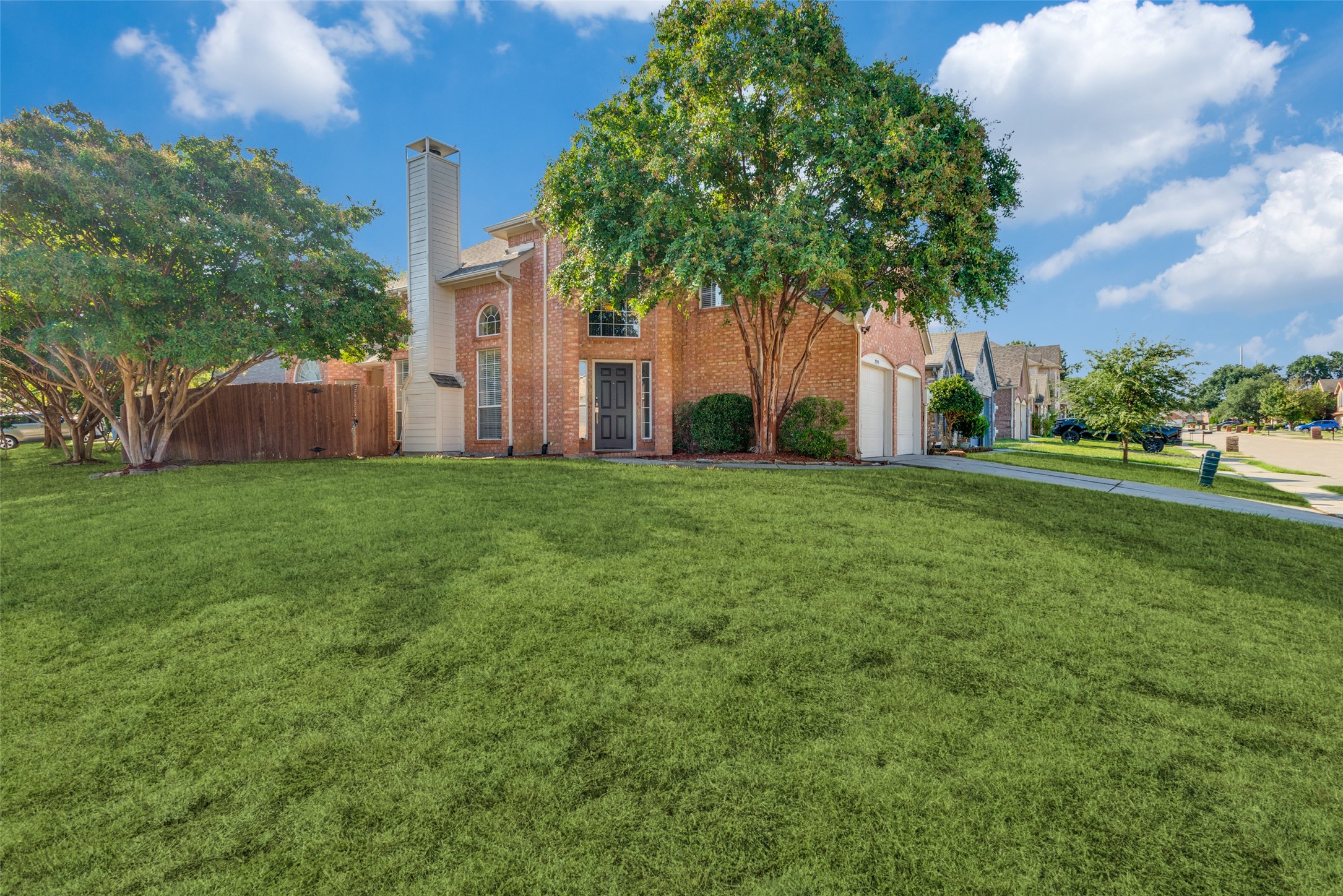 2095 Montclair Lane Lewisville TX 75067
