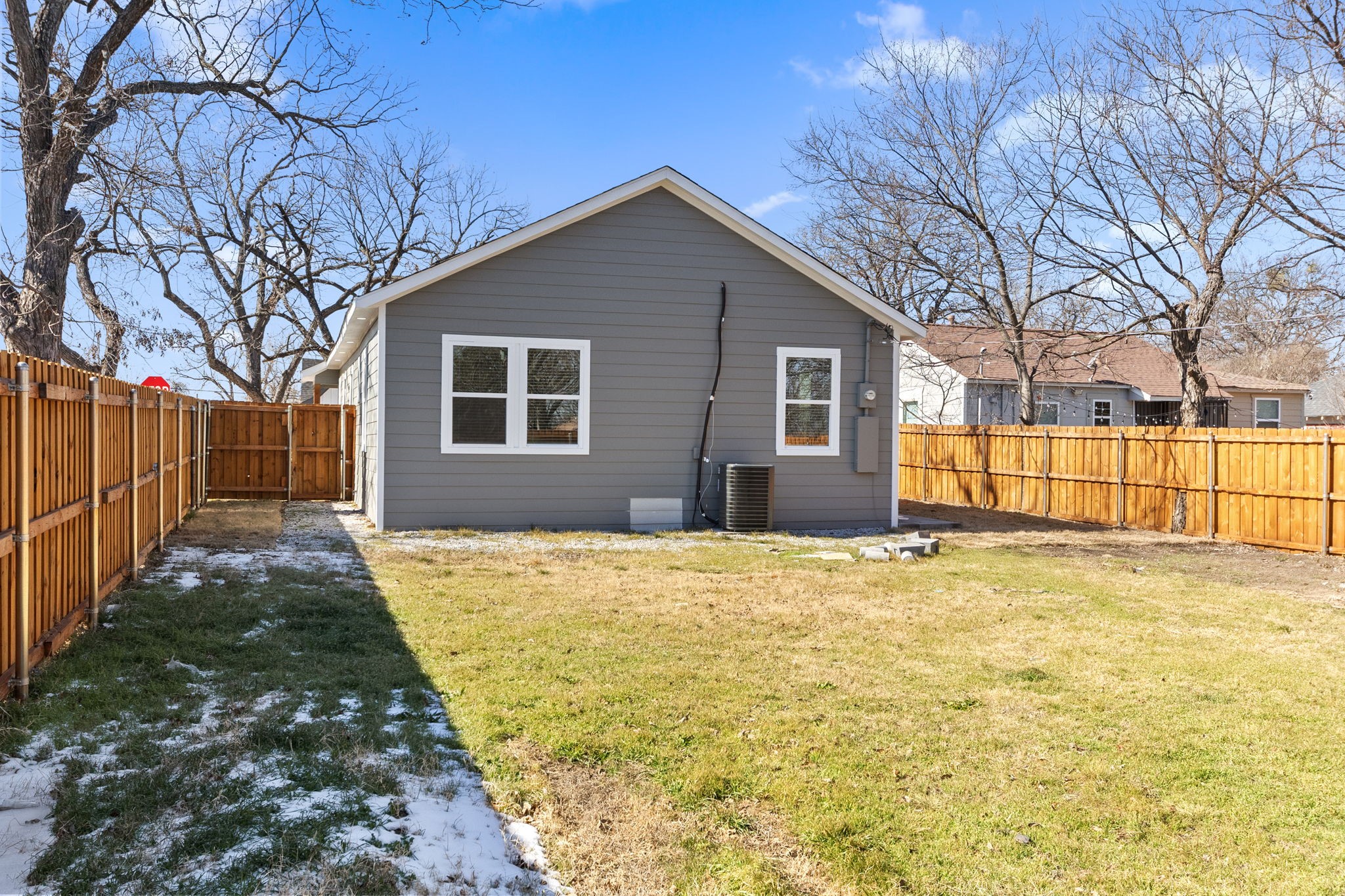 2330 Idaho Avenue Dallas TX 75216