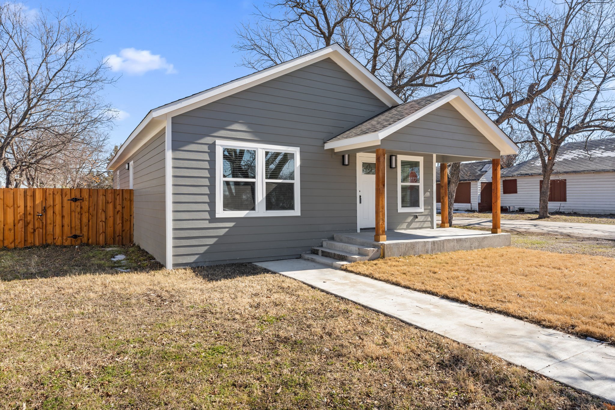 2330 Idaho Avenue Dallas TX 75216