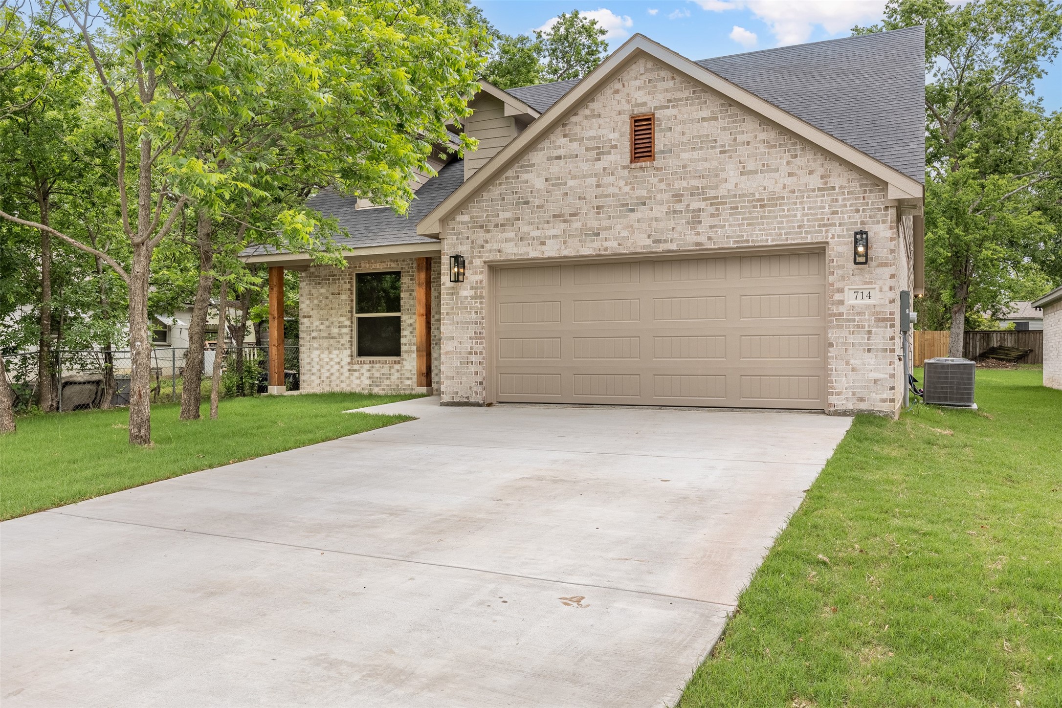 714 E Mcgee Street Sherman TX 75090