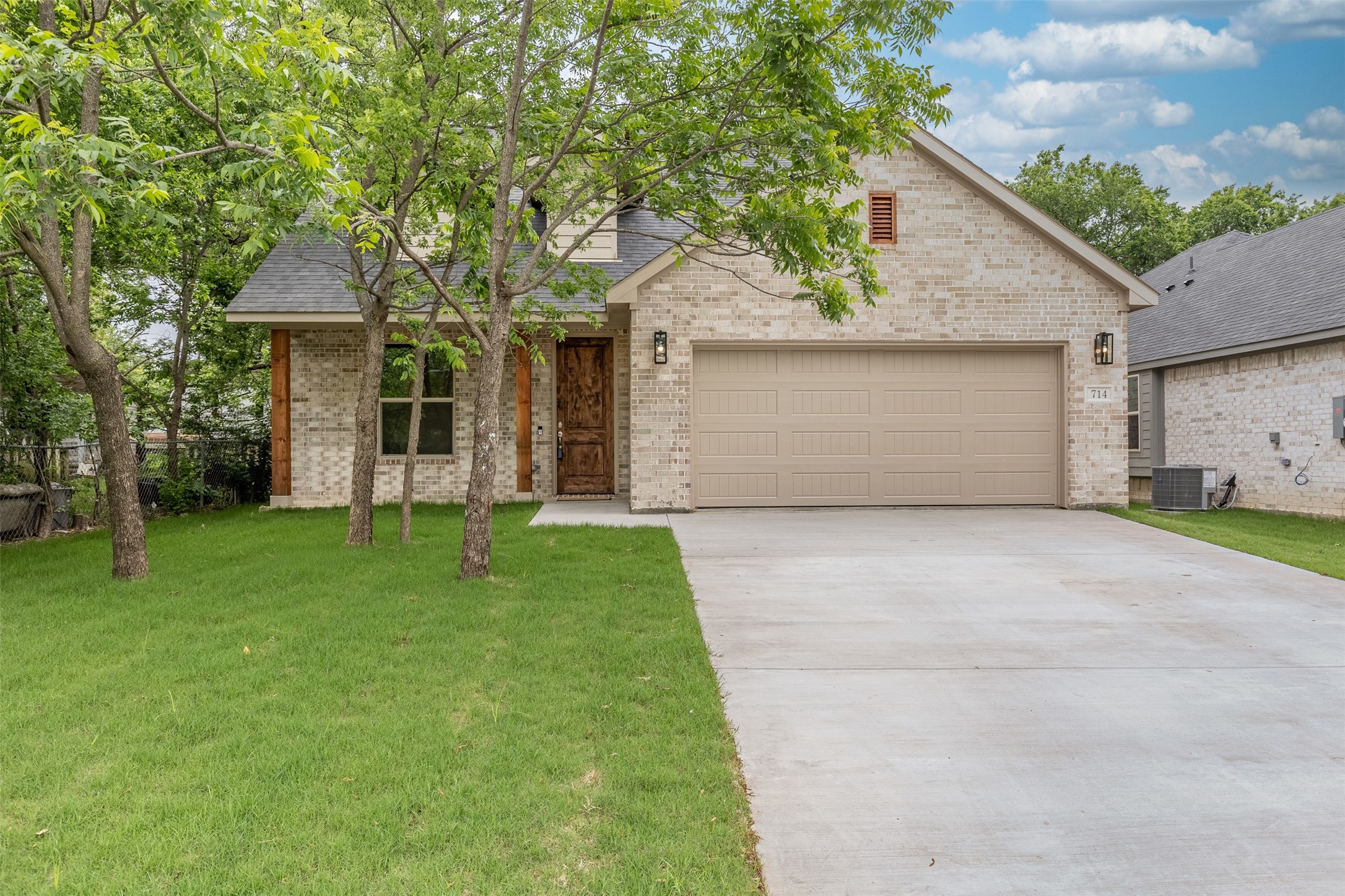 714 E Mcgee Street Sherman TX 75090