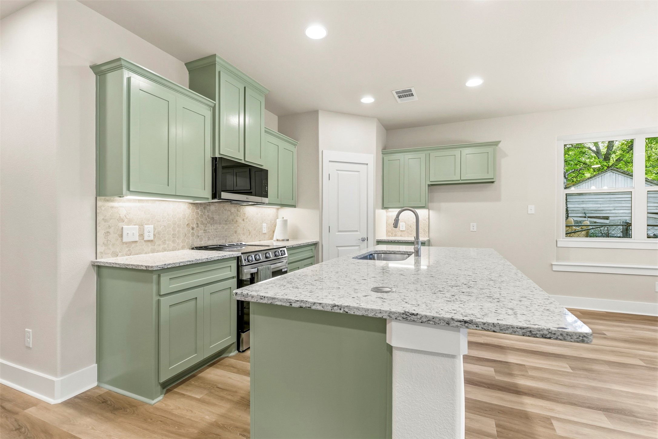 714 E Mcgee Street Sherman TX 75090