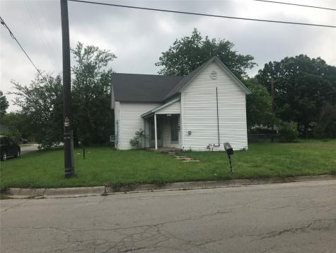 426 N Clements Street Gainesville TX 76240