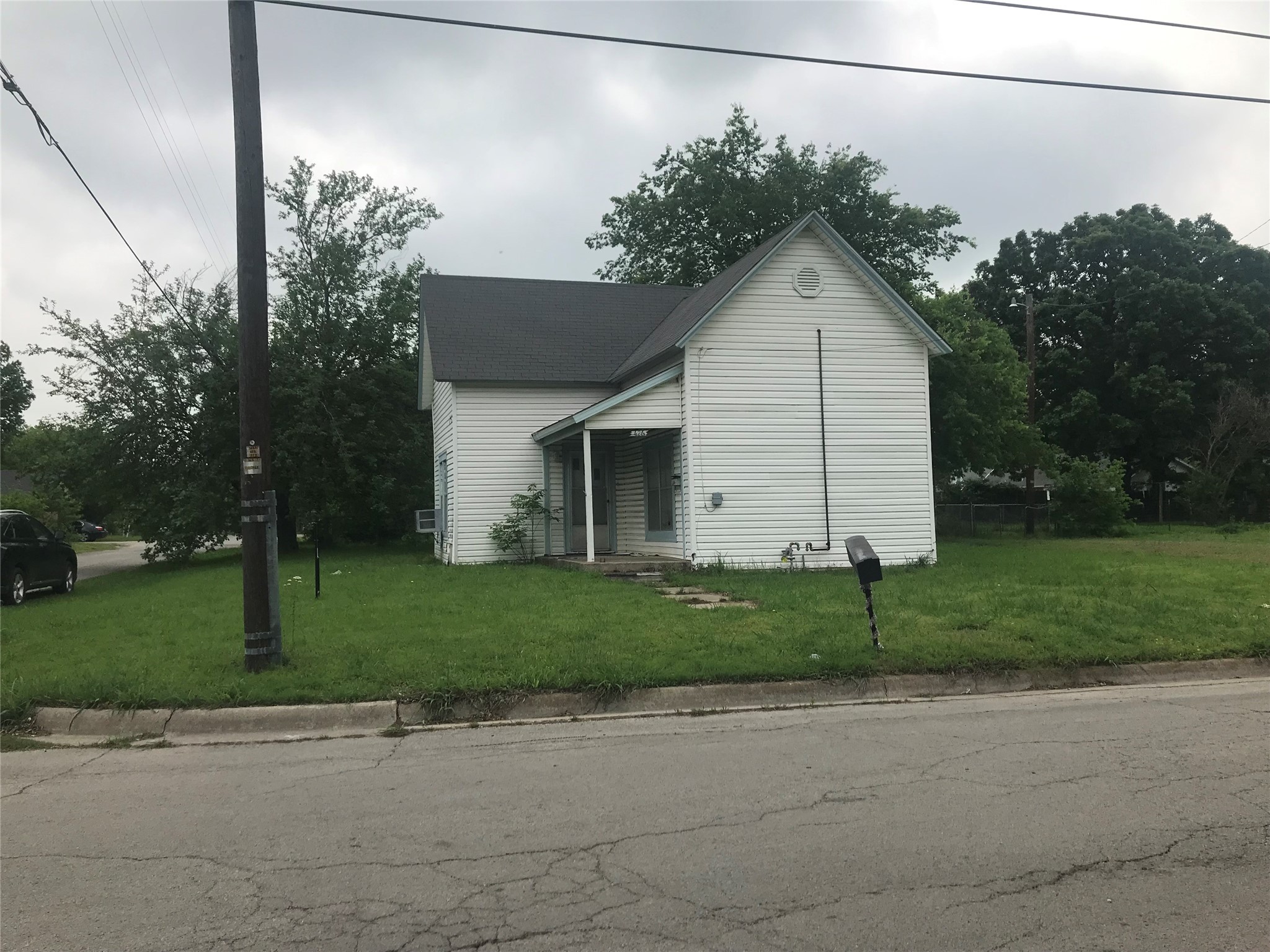 426 N Clements Street Gainesville TX 76240