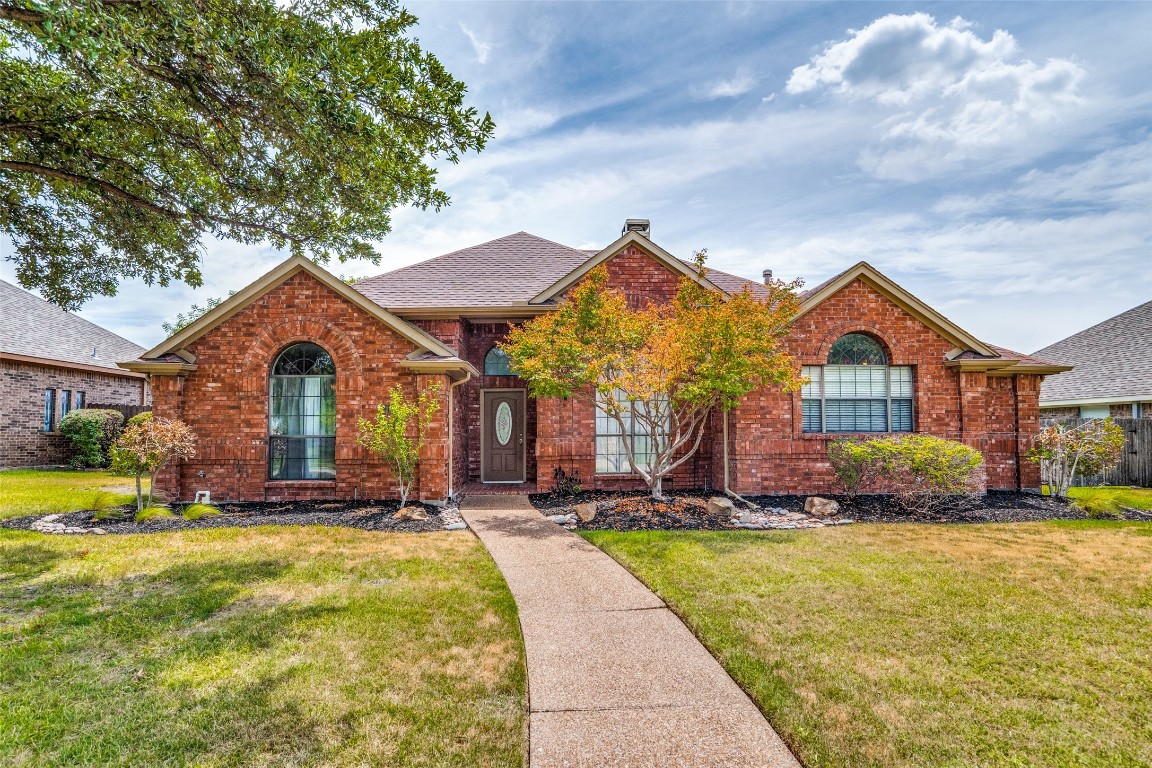 2104 Alto Avenue Carrollton TX 75007