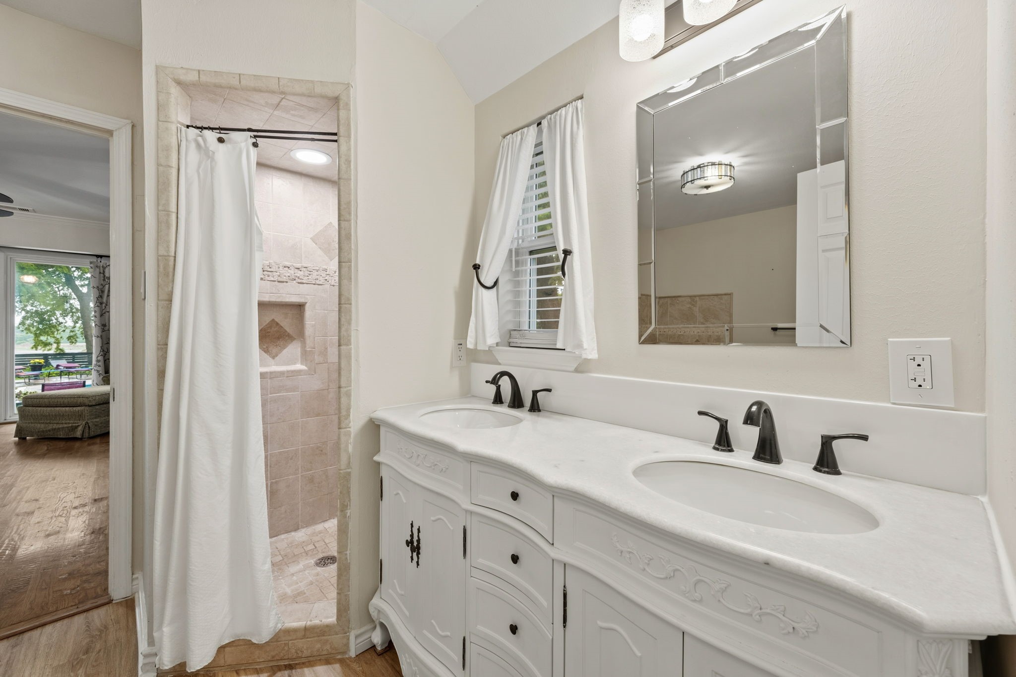 3010 S Country Club Road Garland TX 75043
