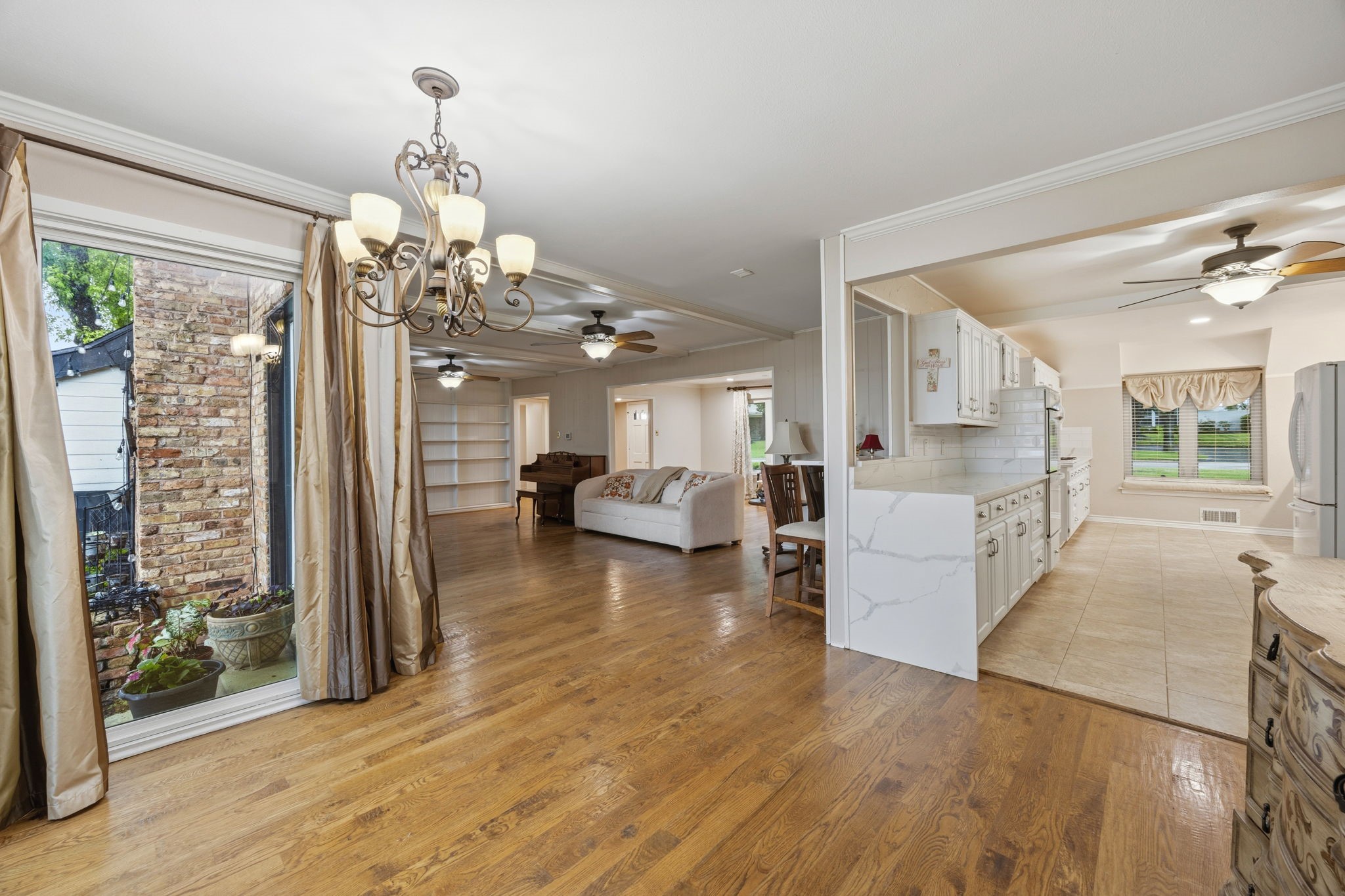 3010 S Country Club Road Garland TX 75043