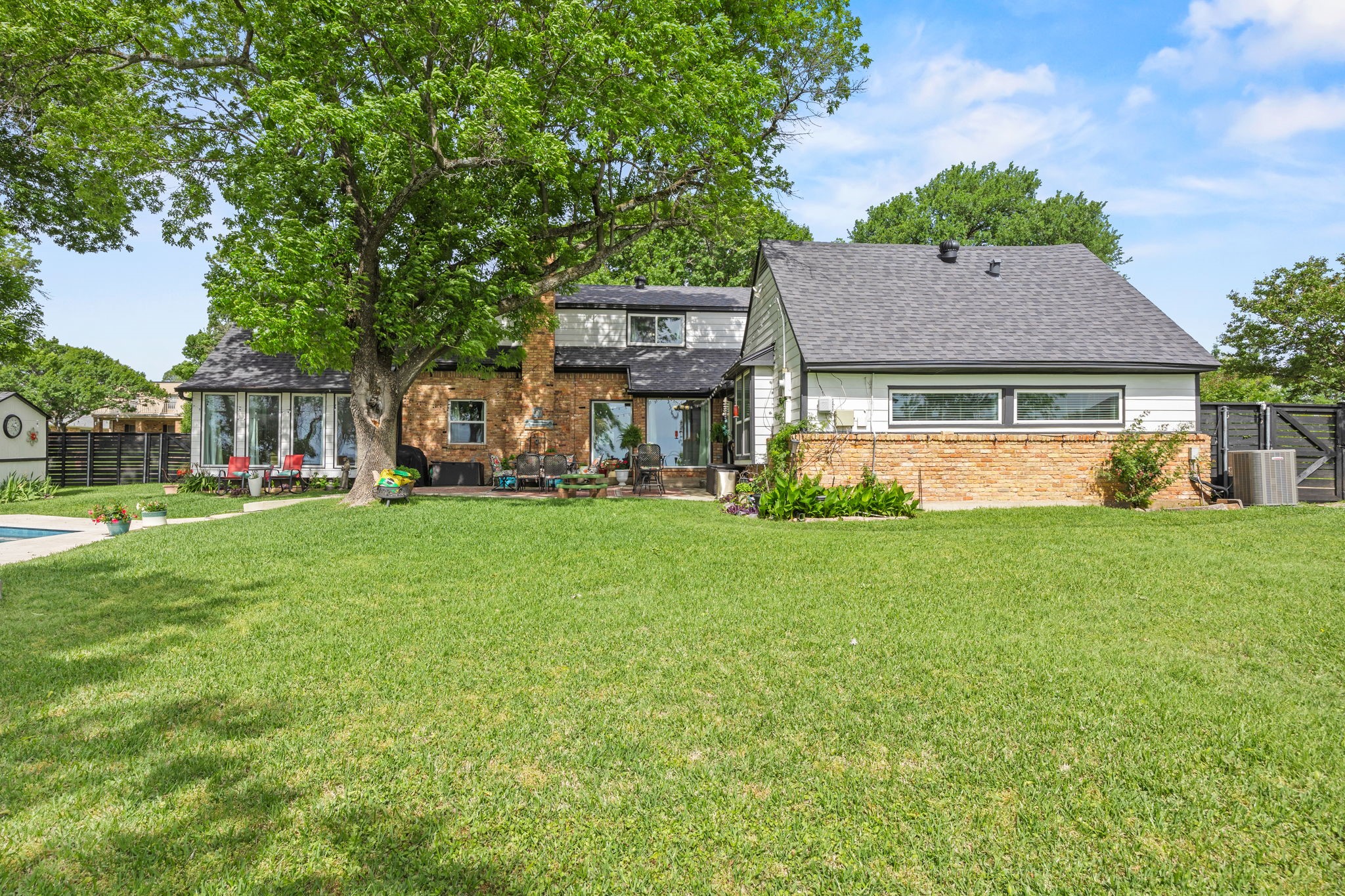 3010 S Country Club Road Garland TX 75043