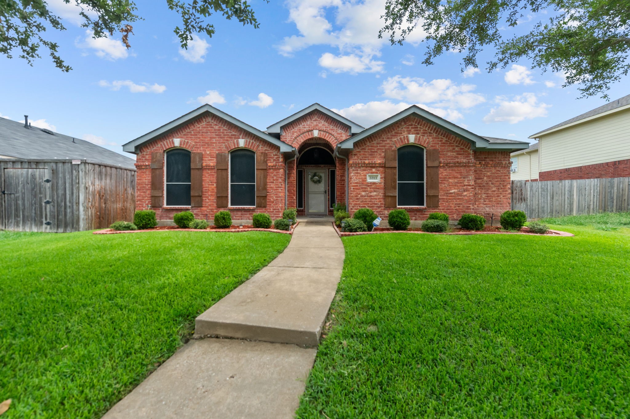 3313 Stream Side Court Mesquite TX 75181