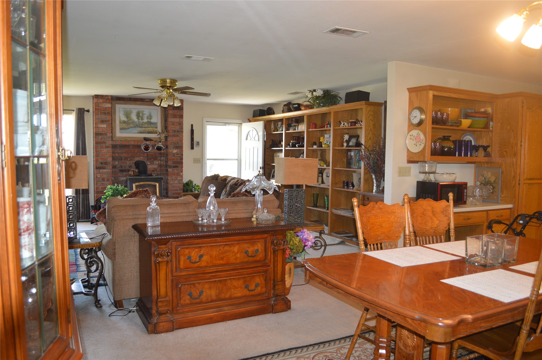 17293 Us Highway 82 W Avery TX 75554
