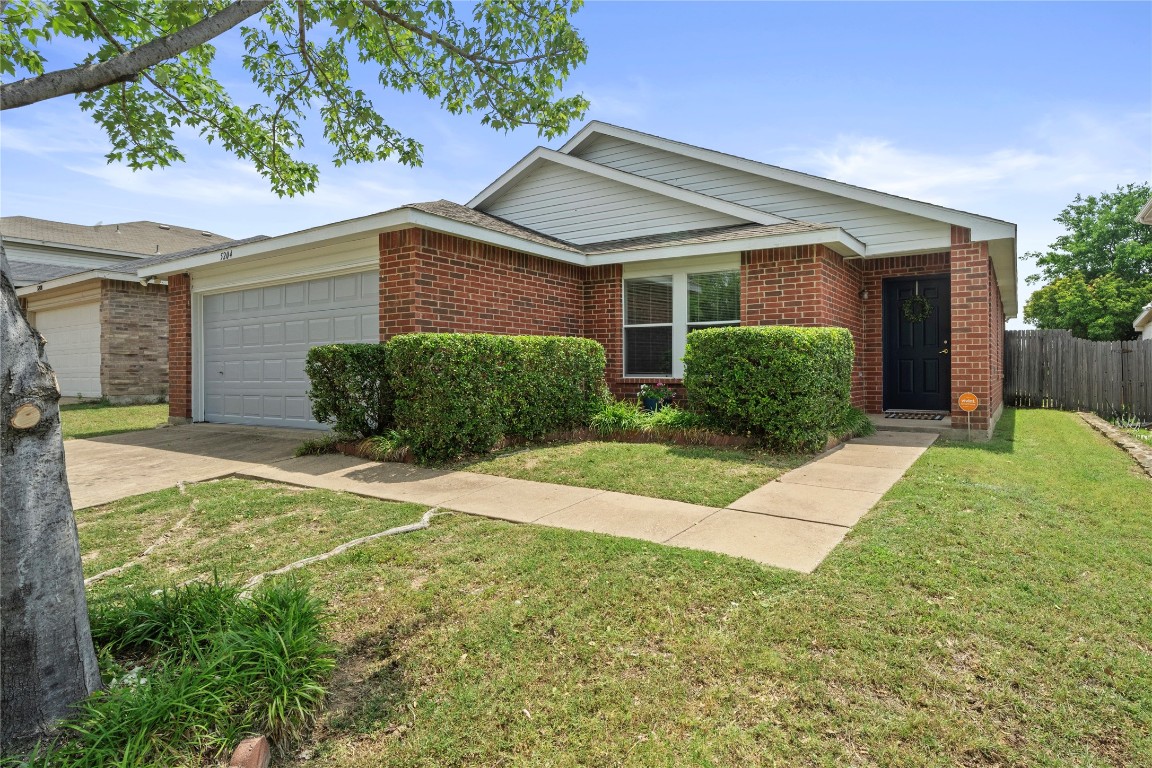 5204 Newcastle Lane Fort Worth TX 76135