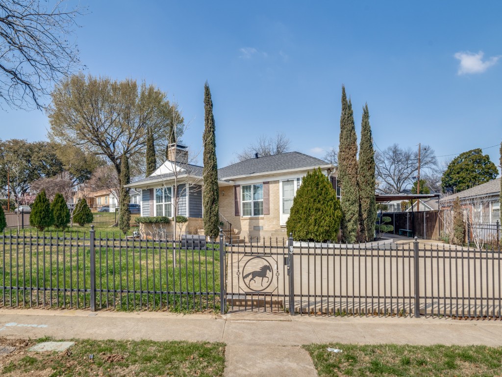705 Reverchon Drive Dallas TX 75211