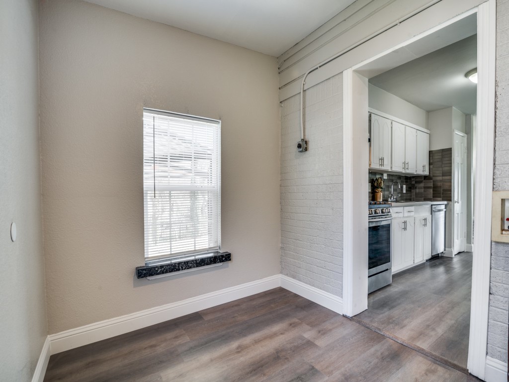 705 Reverchon Drive Dallas TX 75211