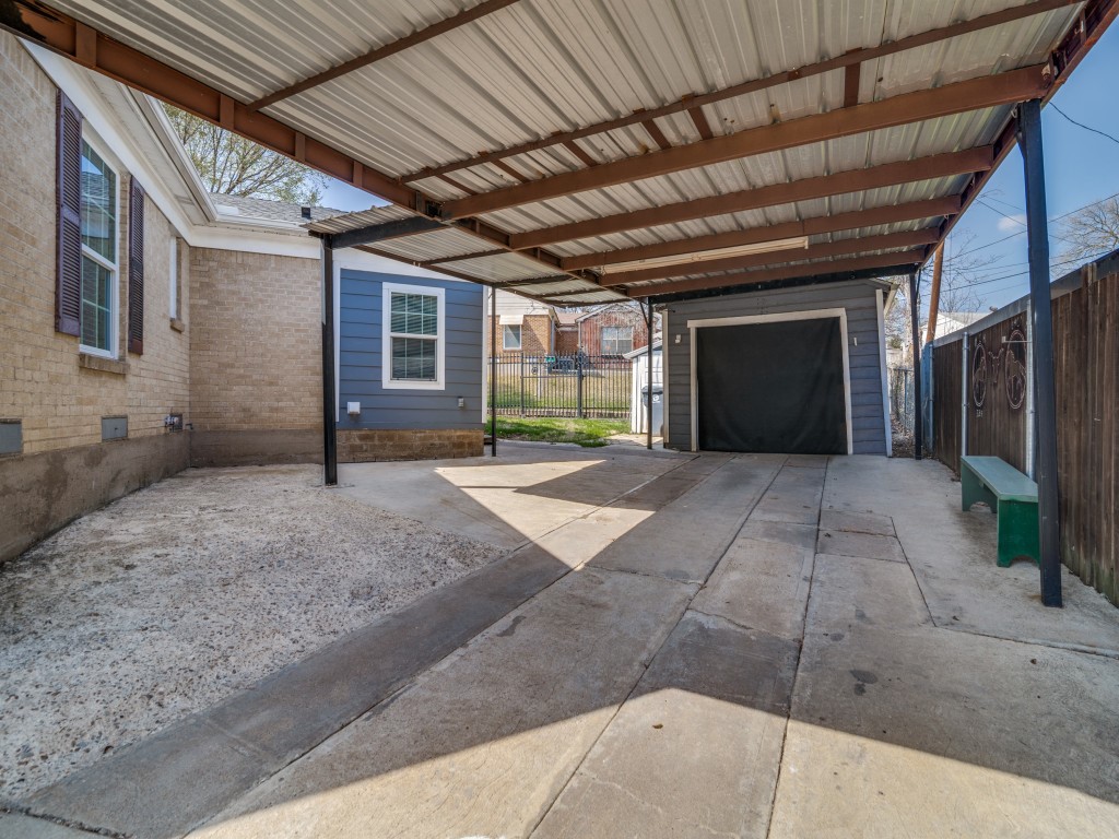 705 Reverchon Drive Dallas TX 75211