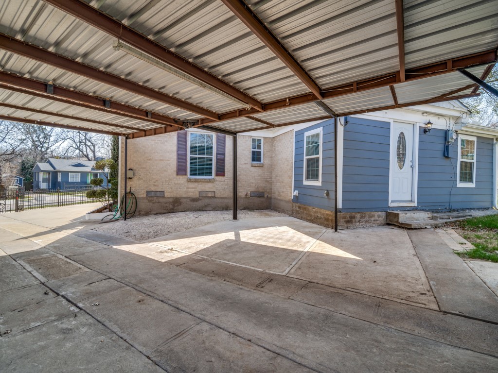 705 Reverchon Drive Dallas TX 75211