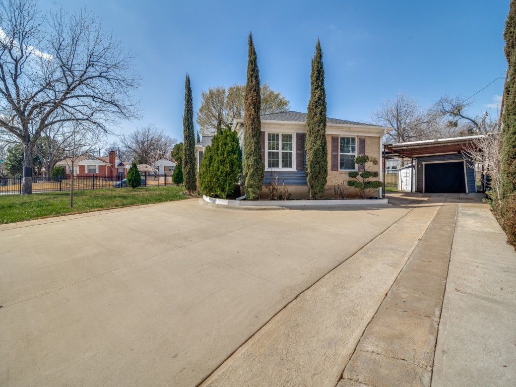 705 Reverchon Drive Dallas TX 75211