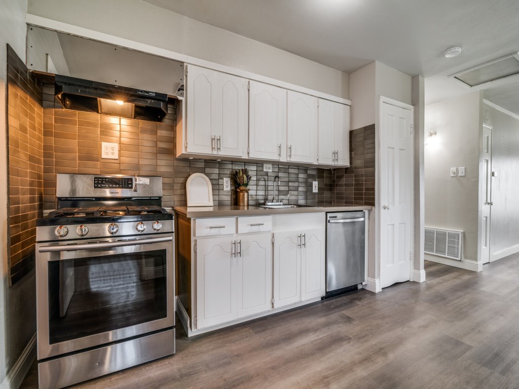 705 Reverchon Drive Dallas TX 75211