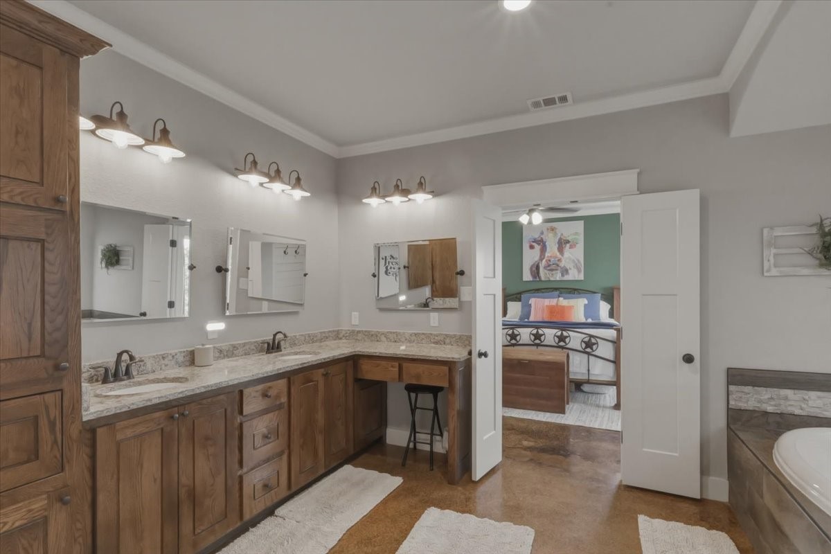 5805 S Fm 113 Millsap TX 76066