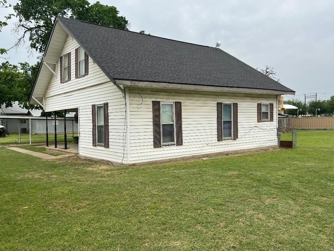 213 E Boyd Avenue Boyd TX 76023