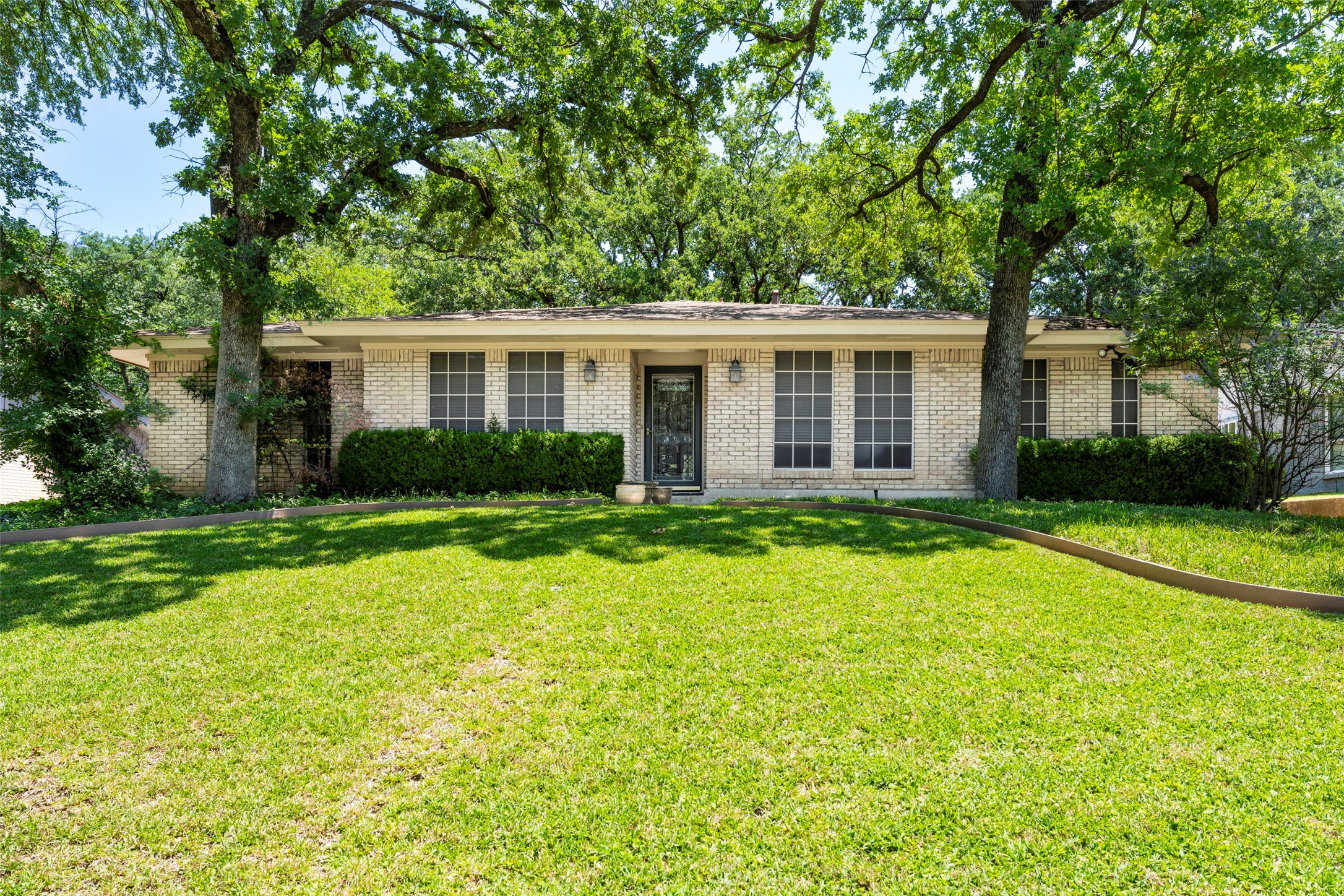 3615 Yorkshire Drive Arlington TX 76013