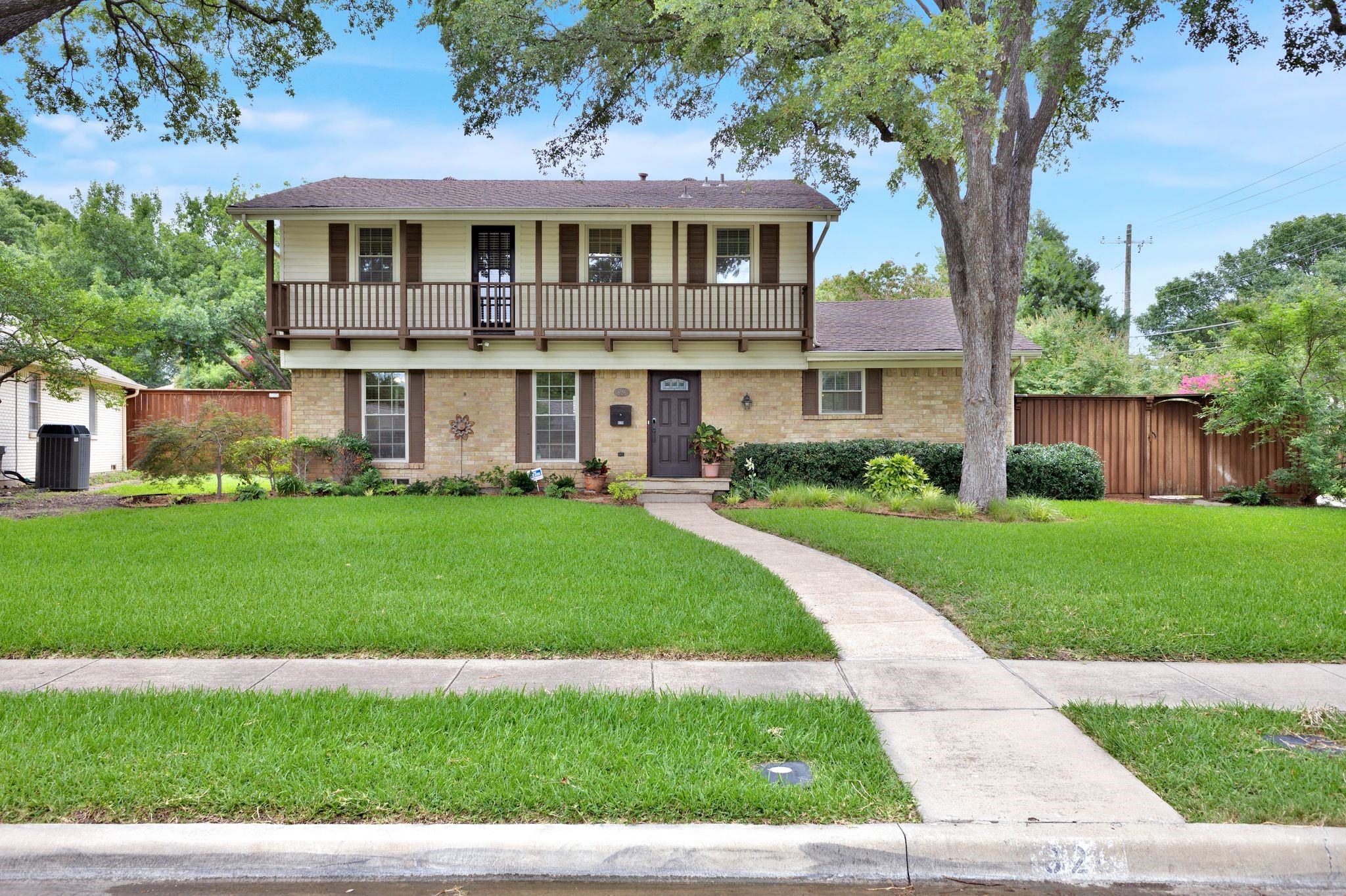 826 Northlake Drive Richardson TX 75080