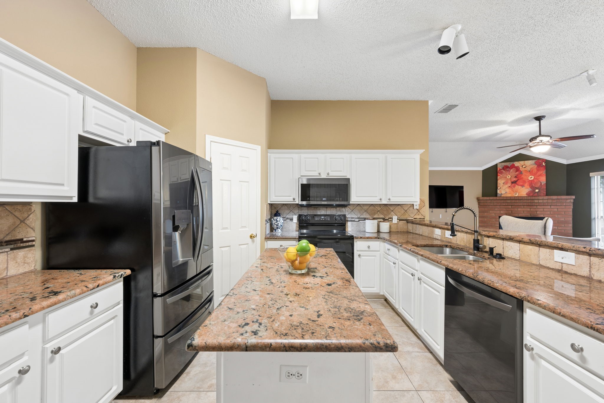 2676 Bent Tree Drive Hurst TX 76054