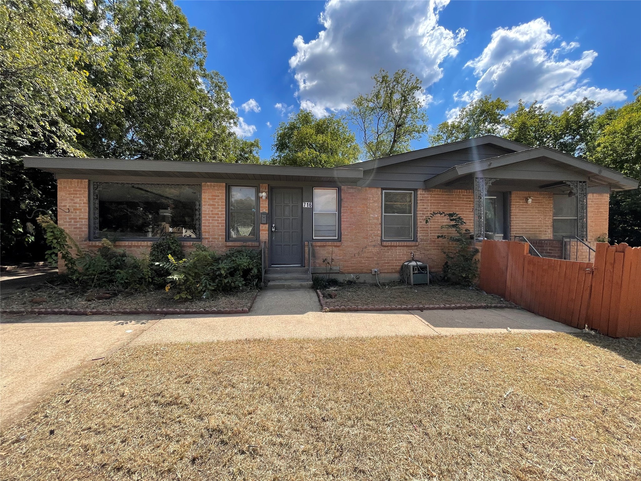 716 Buena Vista Drive Hurst TX 76053