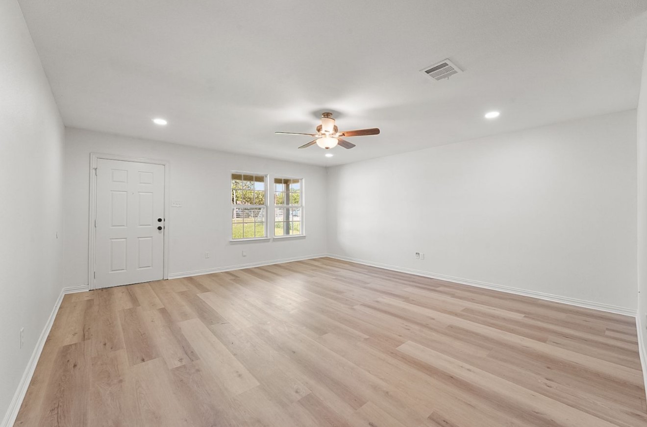 4920 S Peachtree Road Balch Springs TX 75180