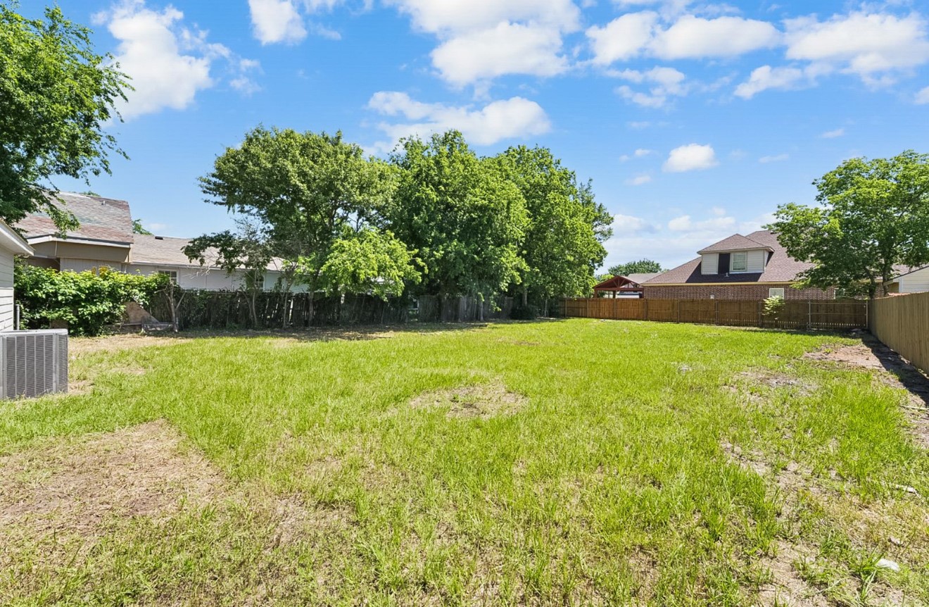 4920 S Peachtree Road Balch Springs TX 75180