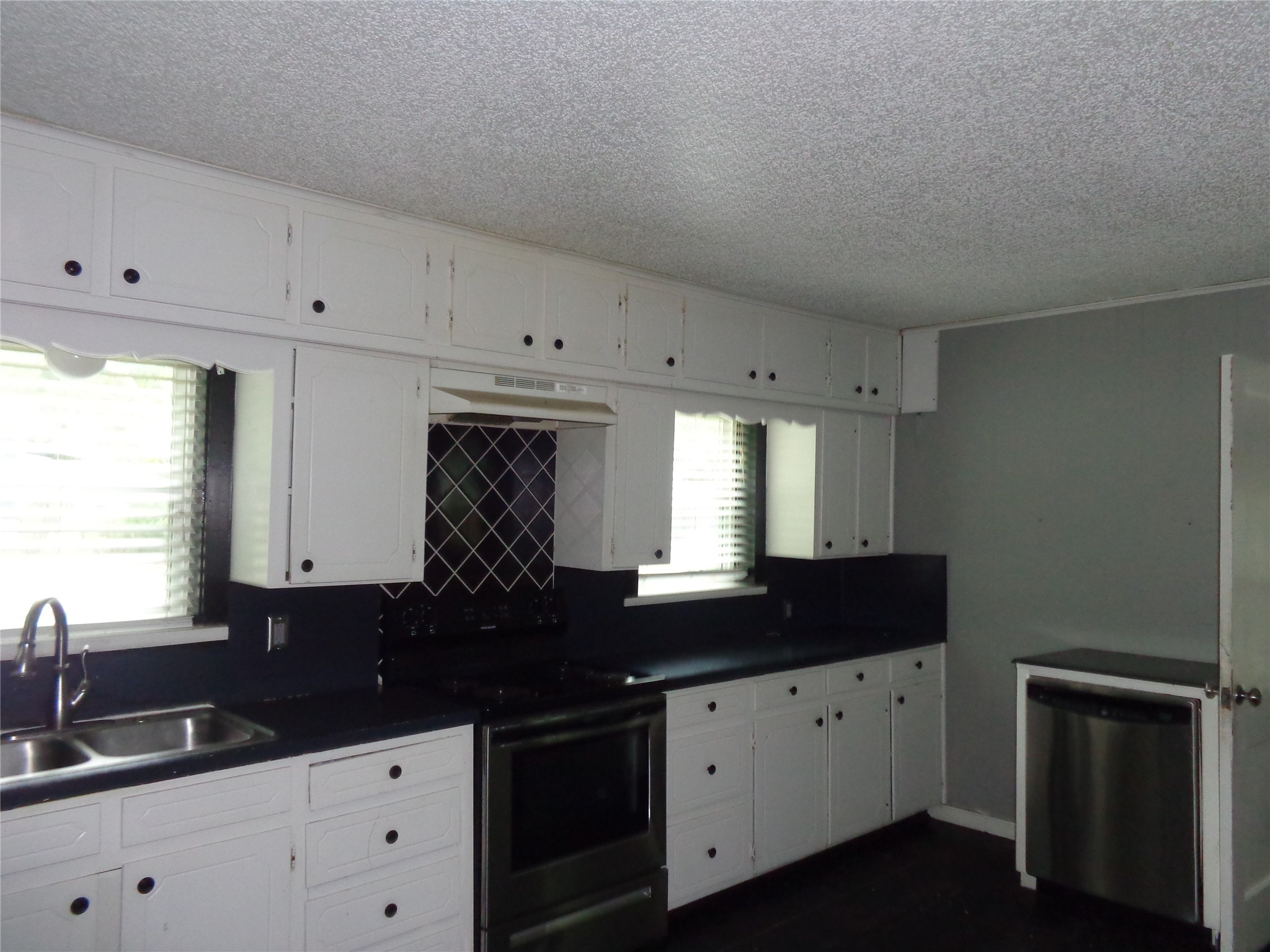 301 S 4th Street Grandview TX 76050