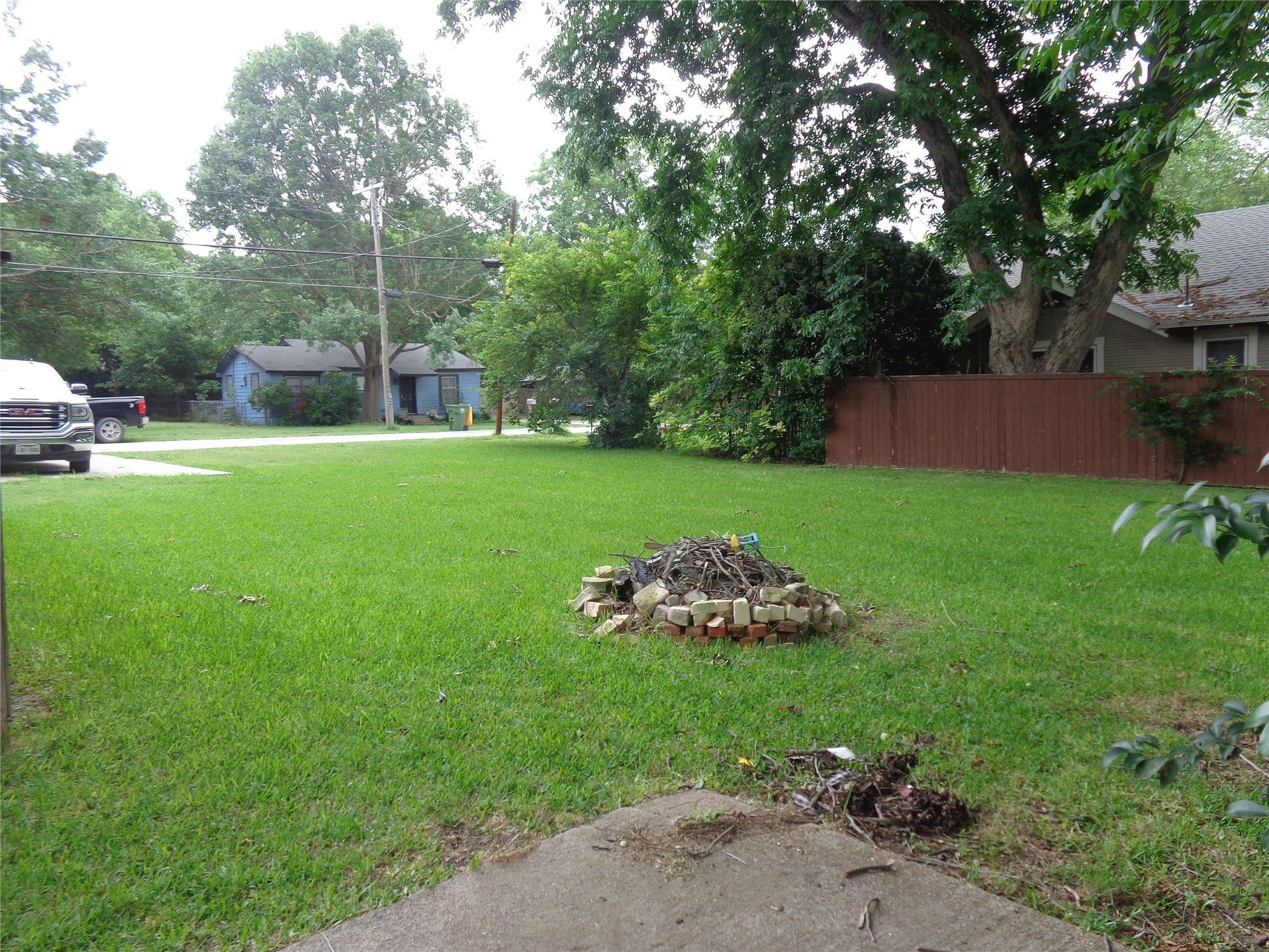 301 S 4th Street Grandview TX 76050
