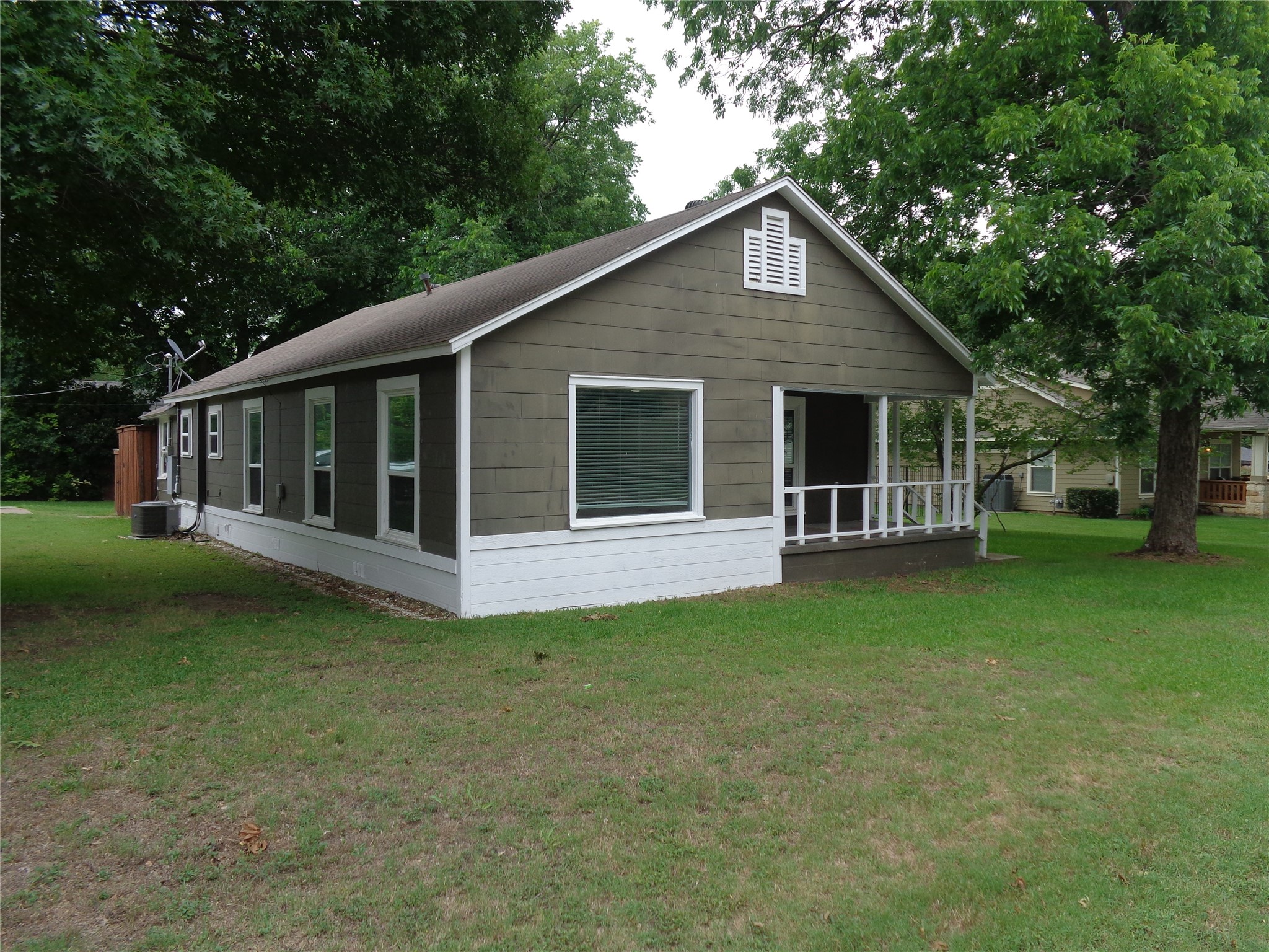 301 S 4th Street Grandview TX 76050