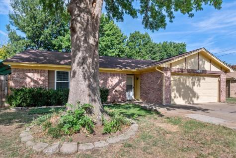 5904 Crepe Myrtle Drive Arlington TX 76017