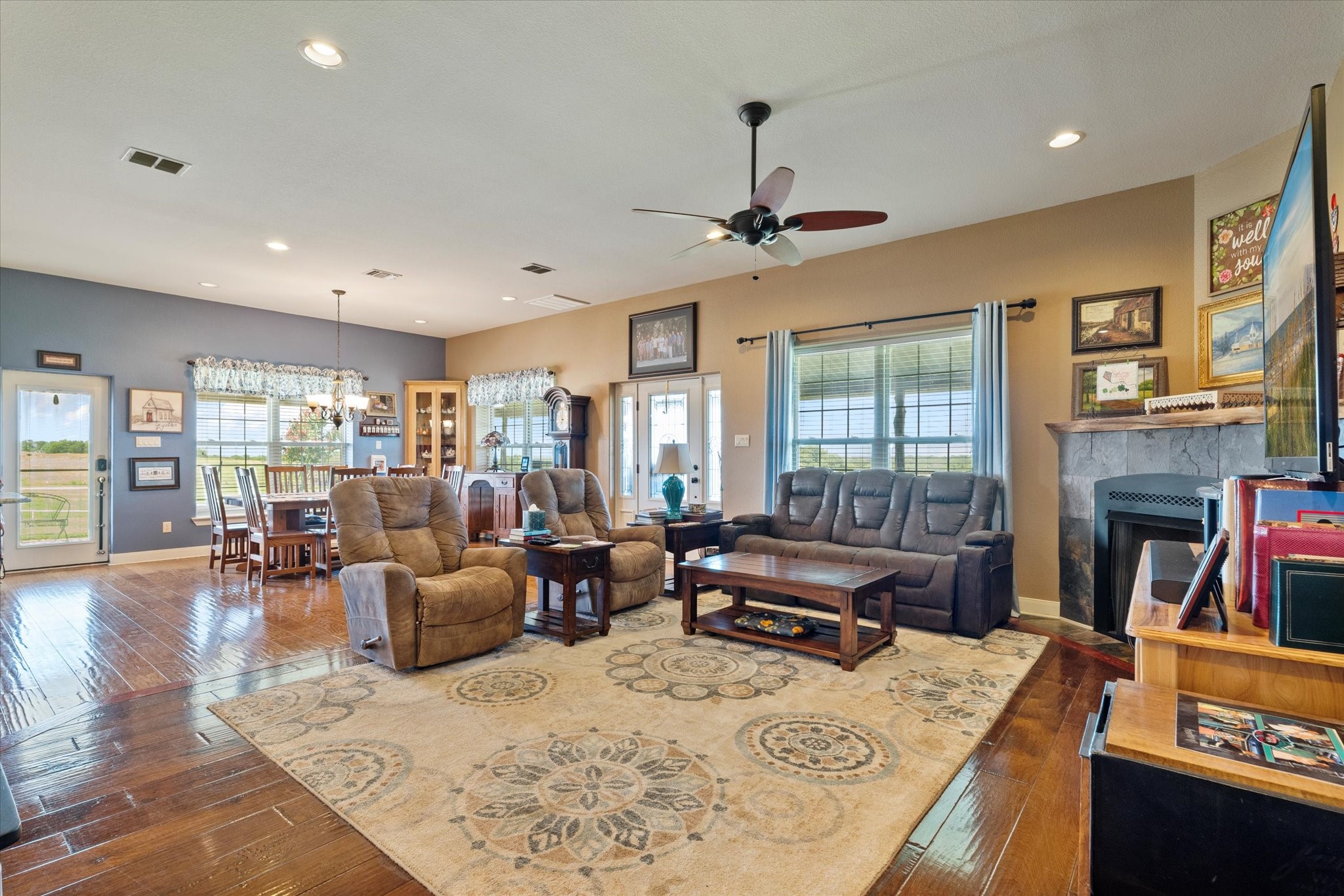 2801 Agnes Circle Springtown TX 76082