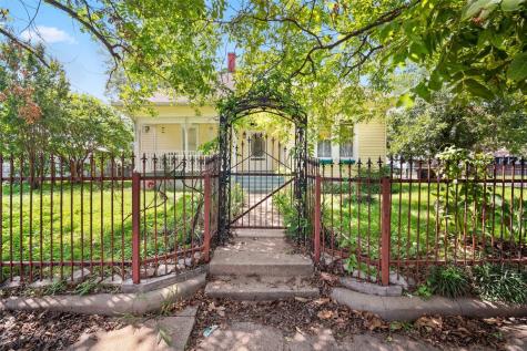 502 S Anglin Street Cleburne TX 76031