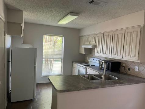916 Boxwood Drive Lewisville TX 75067