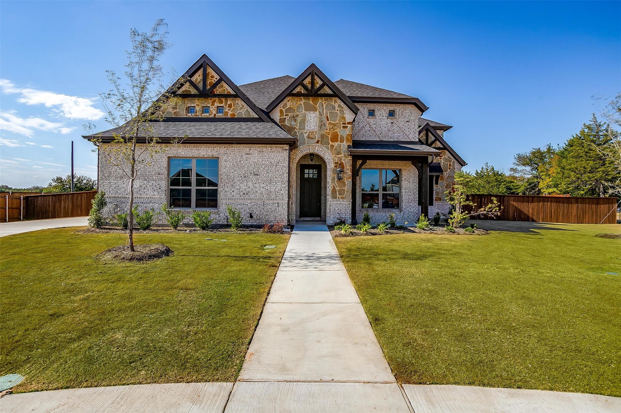 5201 Rutherford Drive Midlothian TX 76065